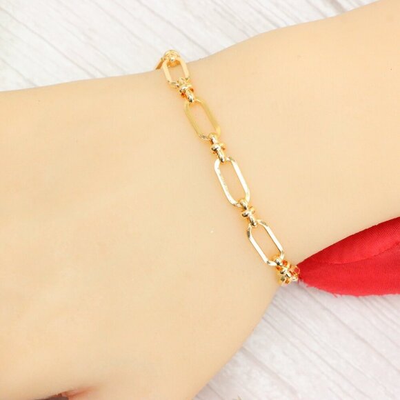 "Trendy Handmade Bracelet – A Thoughtful Gift for Girls & Women | UNVRC1539 - Picture 8 of 10